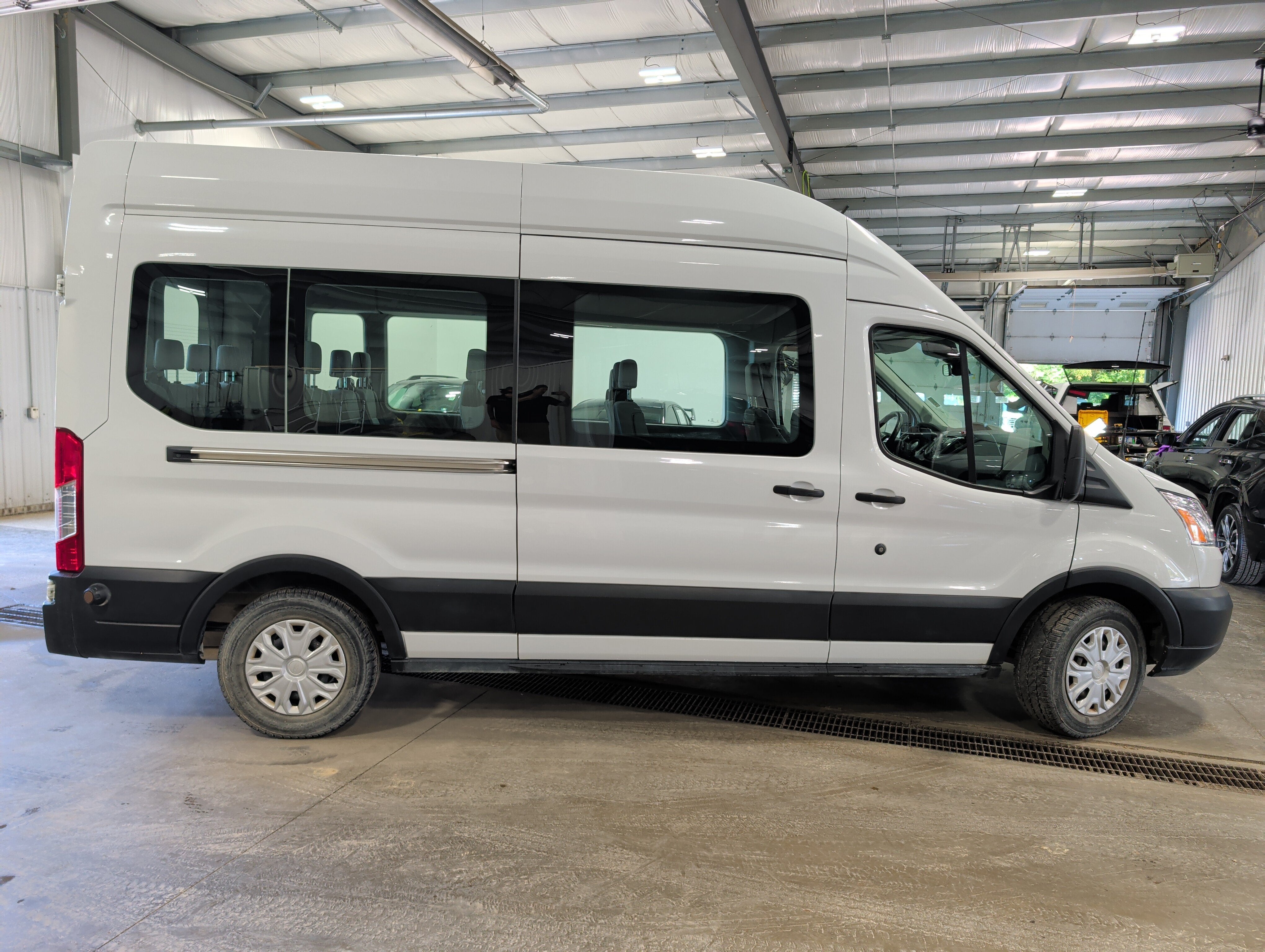 ford transit passenger van 2019 1FBAX2XM5KKB04046 image ford transit passenger van 2019 1FBAX2XM5KKB04046 image